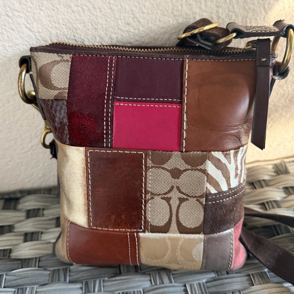 Coach Patchwork Crossbody Swingpack – Multicolor Leather & Suede Mix - Picture 14 of 16